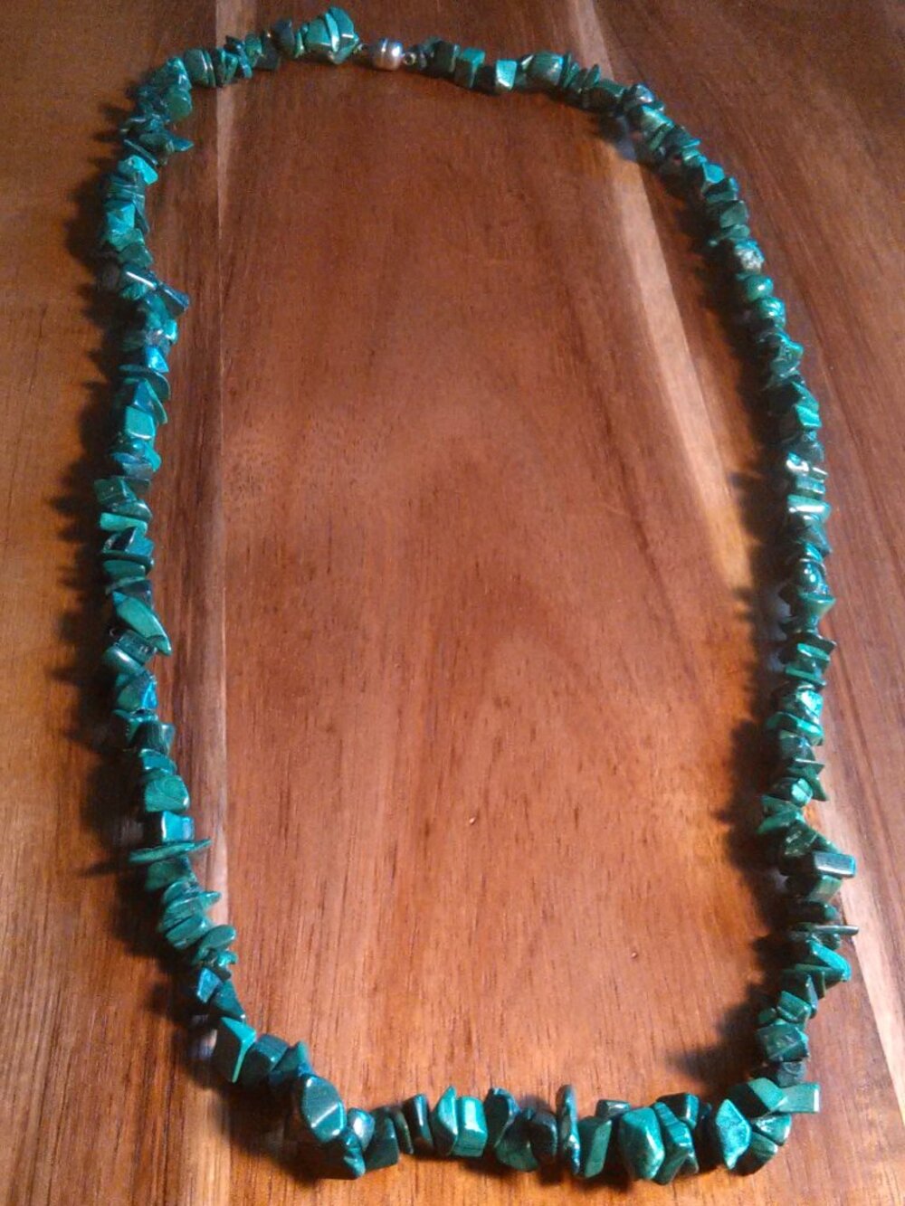 Green Gemstone Chips Necklace (24 Inch)